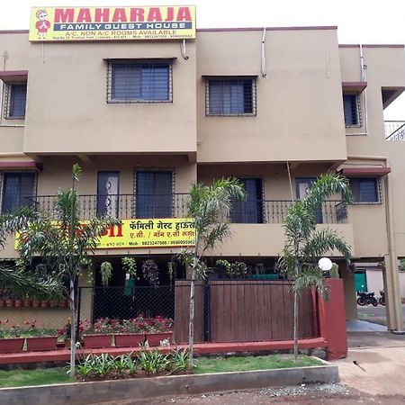Maharaja Family Guest House Lonavala Buitenkant foto